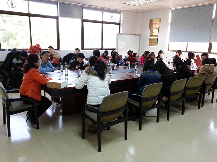 學校到金田集團參觀學習